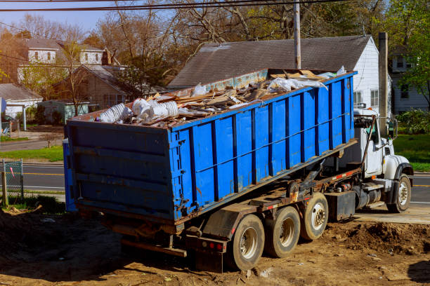 Best Construction Debris Removal  in Oconomowoc, WI